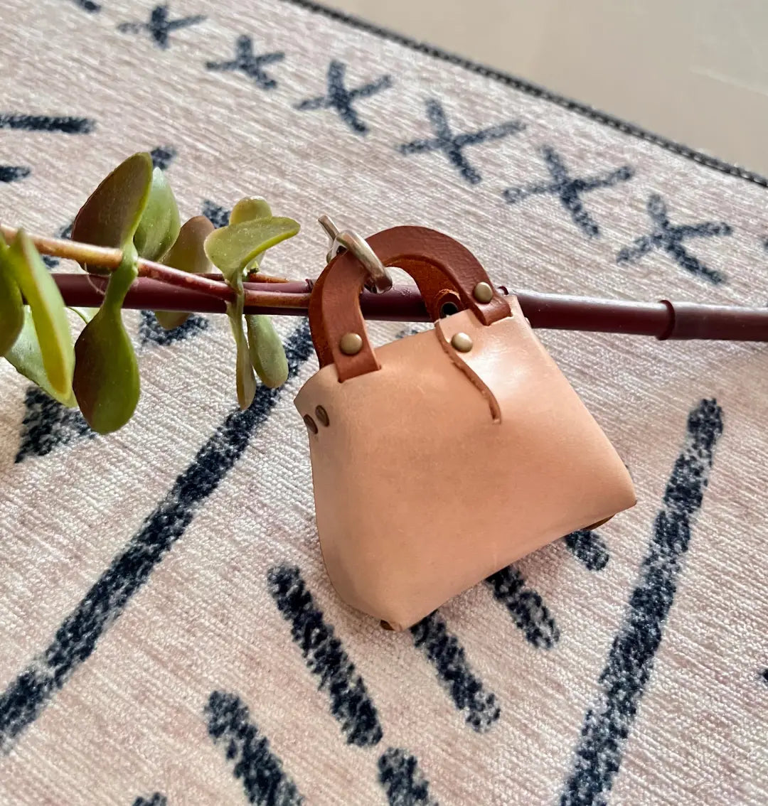 DIY budget-friendly leather mini bag as gift.
