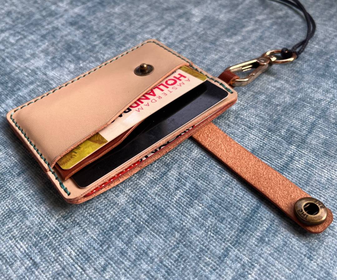 Slim leather wallet design