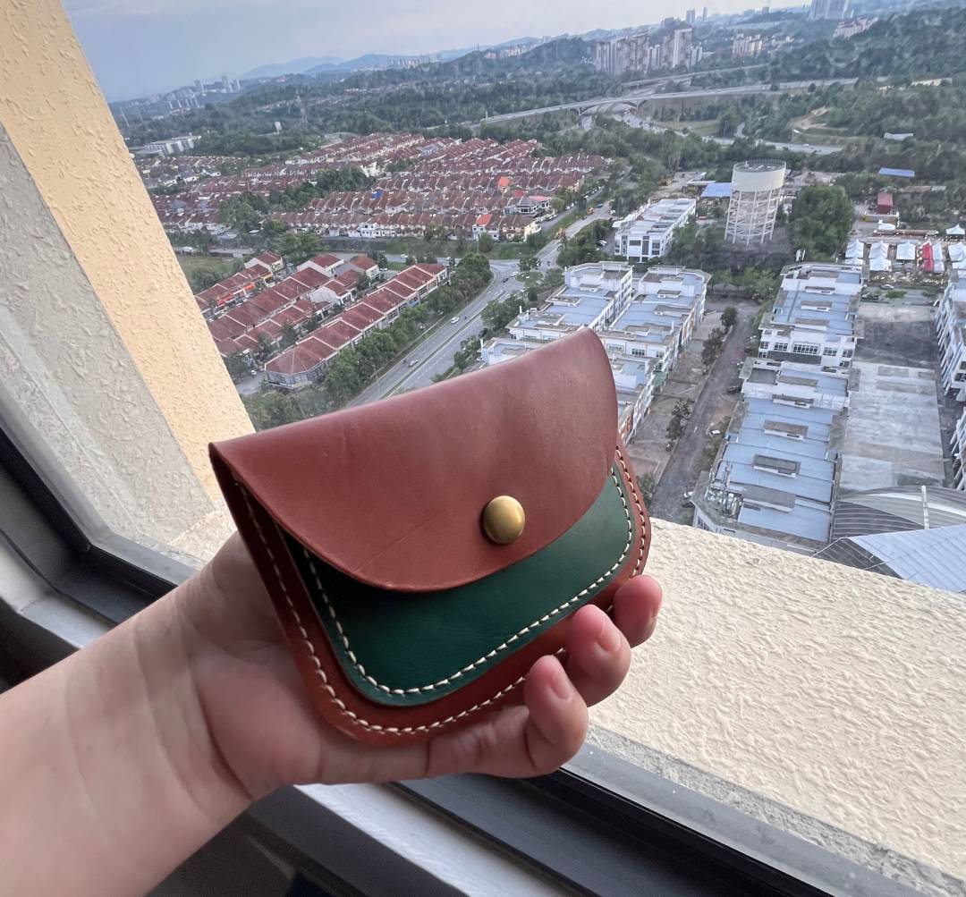 slim wallet DIY using leather.