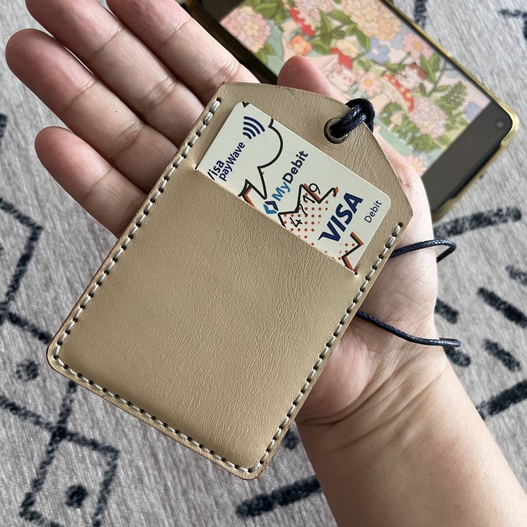 Easy Leather Cat Card Holder Pattern, Vertical Leather Wallet Template | DIY Animal Card Sleeve