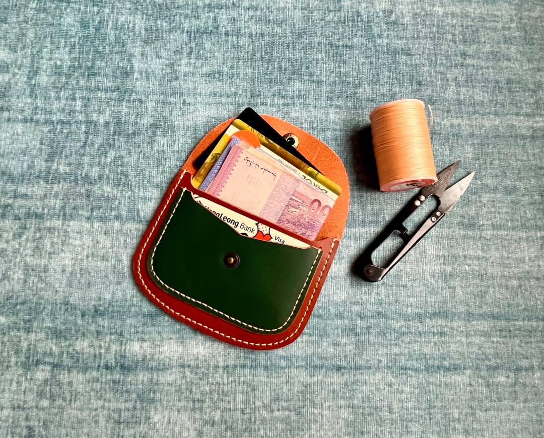 handmade simple leather wallet