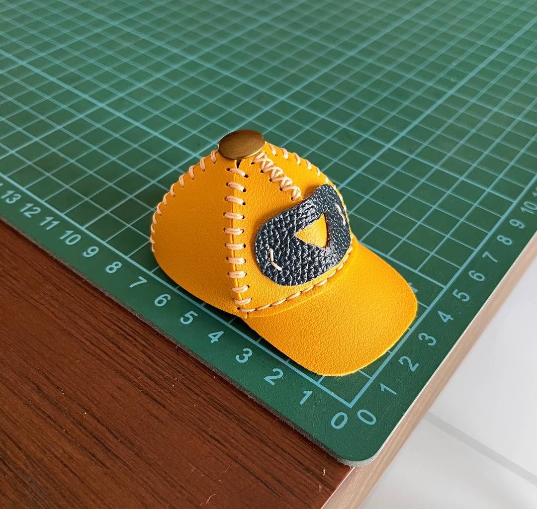 Small and mini baseball caps handmade as accessories for pet and dolls.
