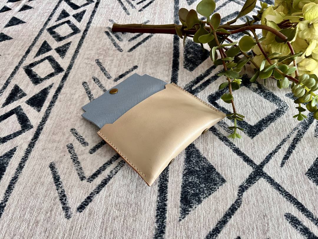 Minimalist Leather Wallet Pattern: DIY Two-Tone Card Holder (PDF, SVG, DXF) + Video Tutorial