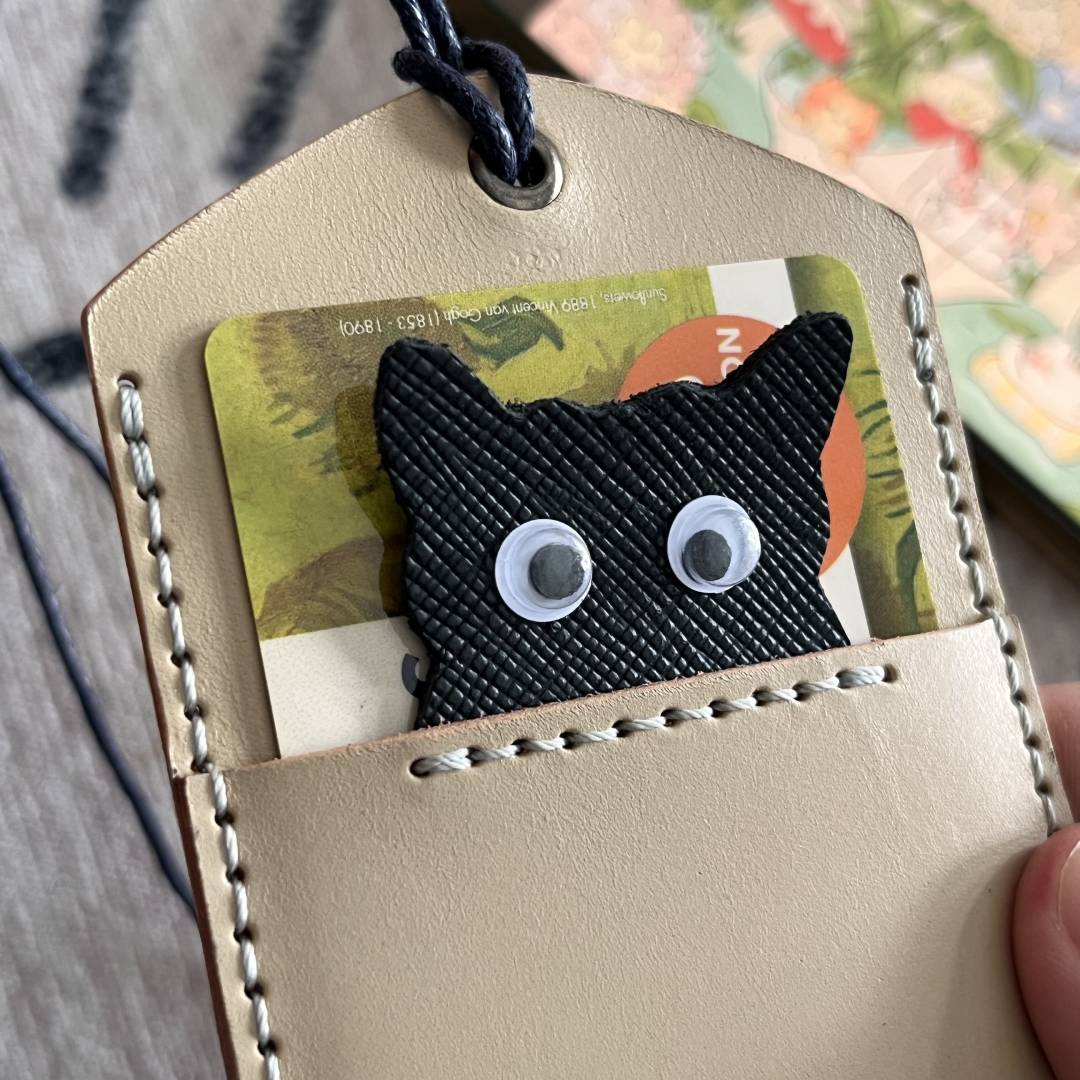 Easy Leather Cat Card Holder Pattern, Vertical Leather Wallet Template | DIY Animal Card Sleeve