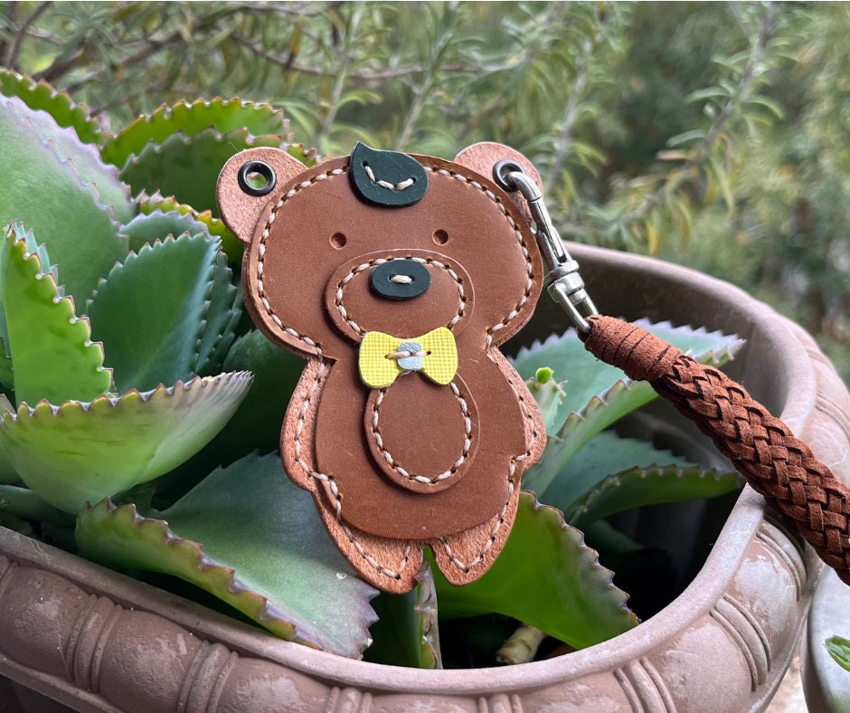 PATTERN for Leather Bear Bag Charm For Lady Bag, Adorable Bag Charm for Bag, Cute Key Chain, Bear Shaped KeyChain, Cute Bag Charm Pattern.