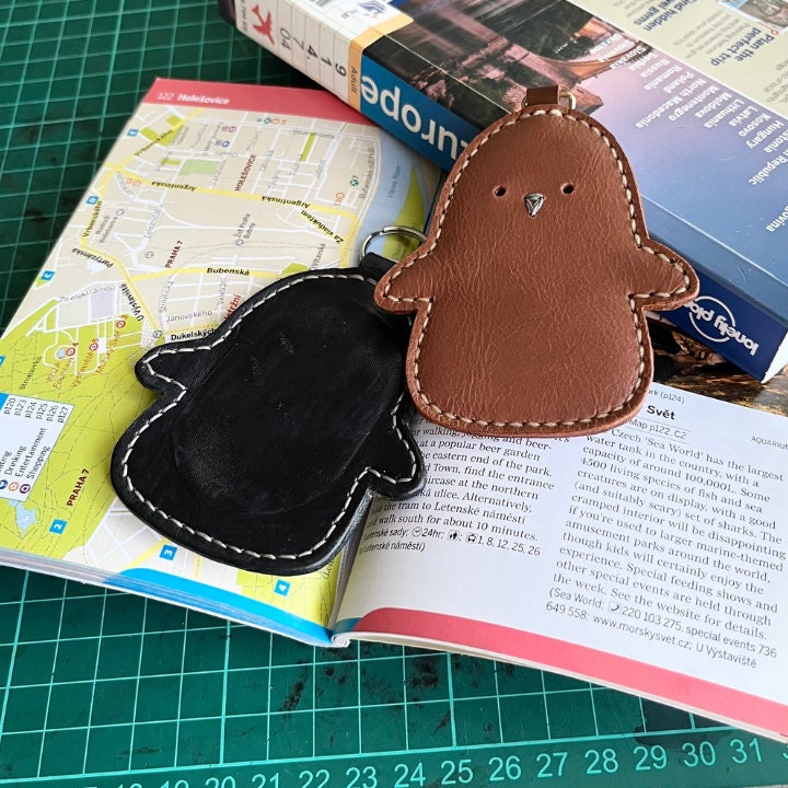 Leather Keychain Pattern for key chain, leather template for key chain pattern, instant download pdf keychain pattern, penguin keychain DIY