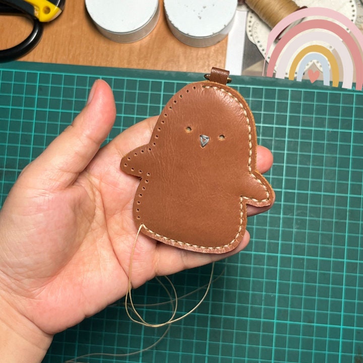 Leather Keychain Pattern for key chain, leather template for key chain pattern, instant download pdf keychain pattern, penguin keychain DIY