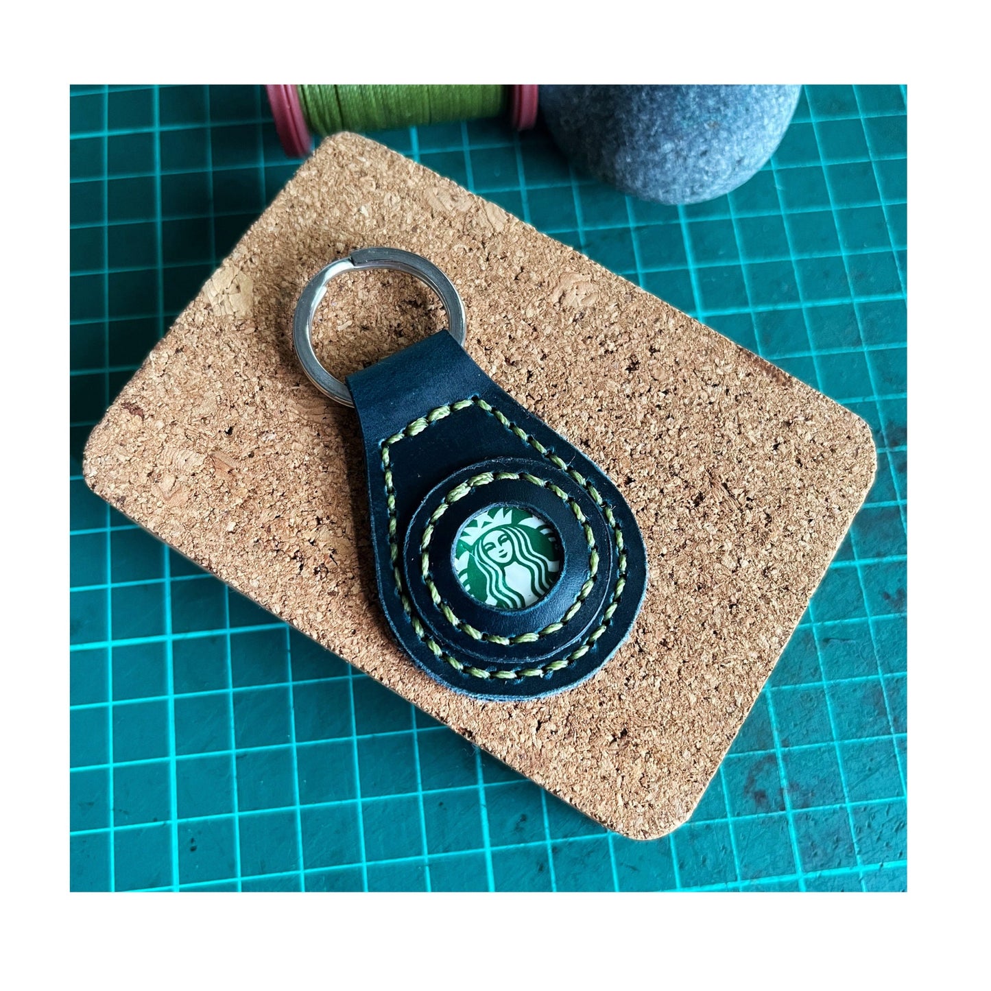 Leather keychain, handmade leather keychain, DIY keyfob with recycled materials, beautiful keychain, classic keyfob