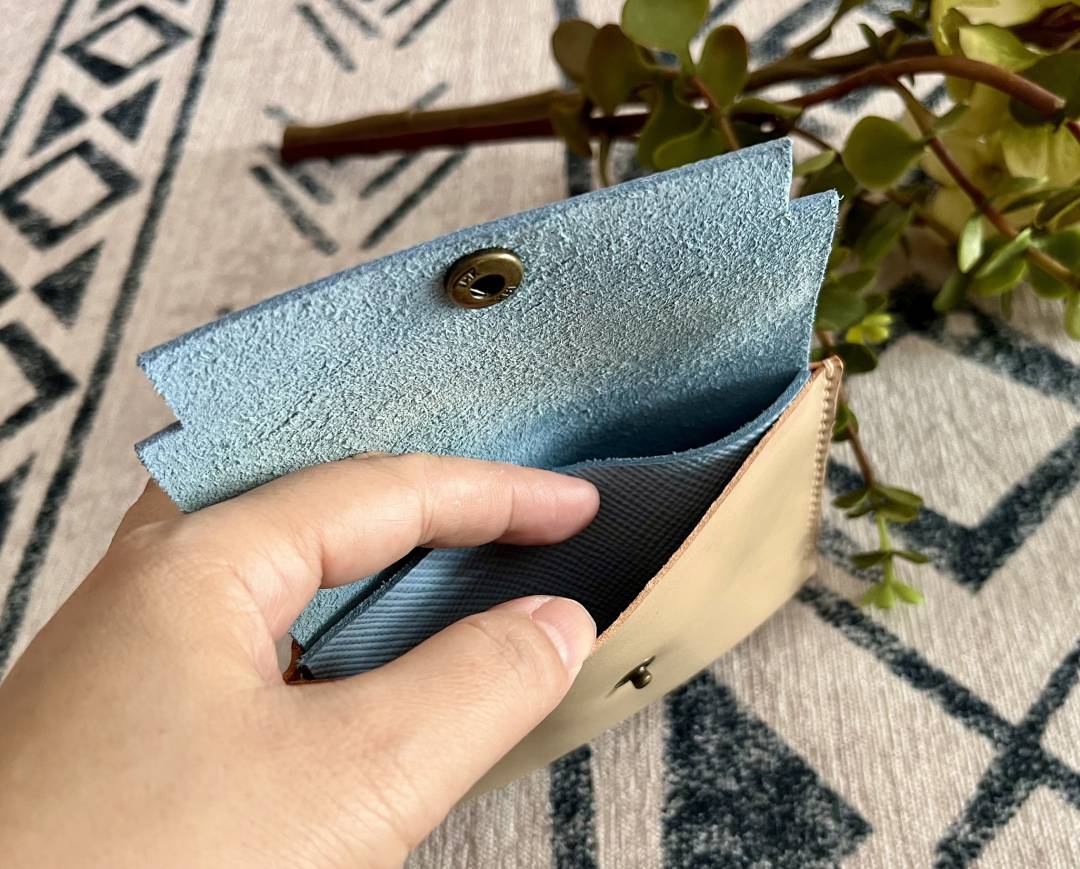Minimalist Leather Wallet Pattern: DIY Two-Tone Card Holder (PDF, SVG, DXF) + Video Tutorial