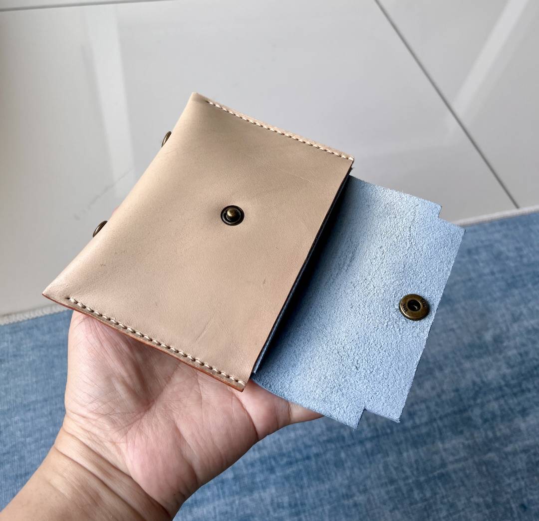 Minimalist Leather Wallet Pattern: DIY Two-Tone Card Holder (PDF, SVG, DXF) + Video Tutorial