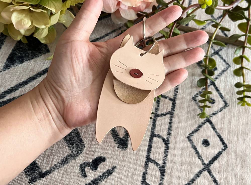 Easy Handmade Animal Keychain Pattern Set – Kitten, Hippo & Bear No-Stitch DIY Leathercraft PDF