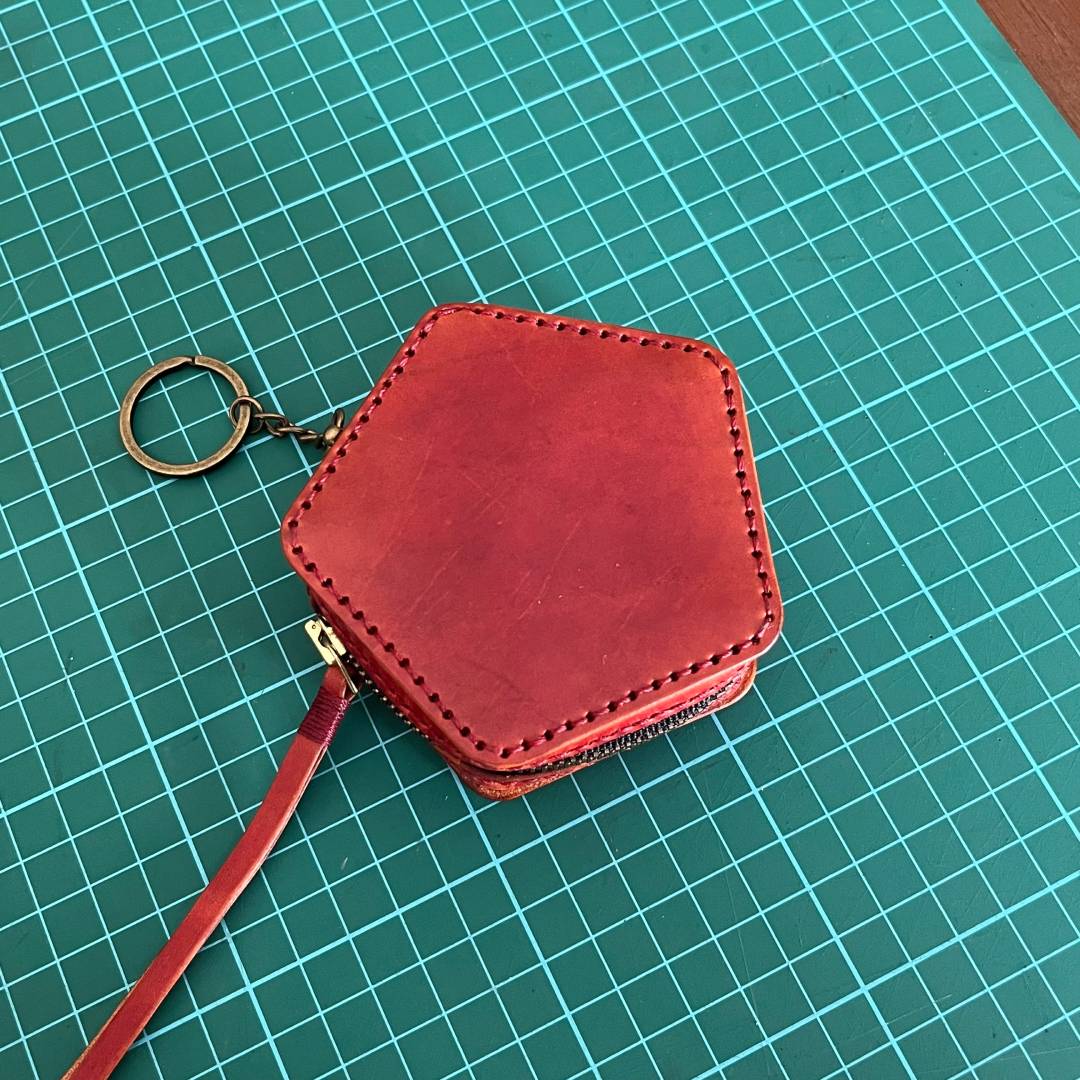 leather Coin Purse PDF, diy leather coin purse, small leather purse, handmade small leather pouch, mini coin pouch, coin bag pattern.