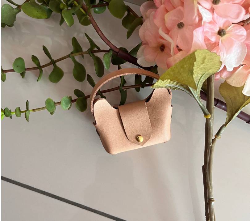 Mini Leather Bag Pattern PDF – No-Stitch DIY Leather Mini Bag with Rivet & Snap Design