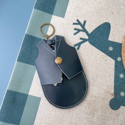 Create a card and keys holder with simple pattern file.