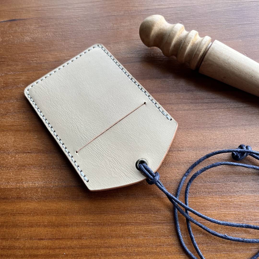 Easy Leather Cat Card Holder Pattern, Vertical Leather Wallet Template | DIY Animal Card Sleeve